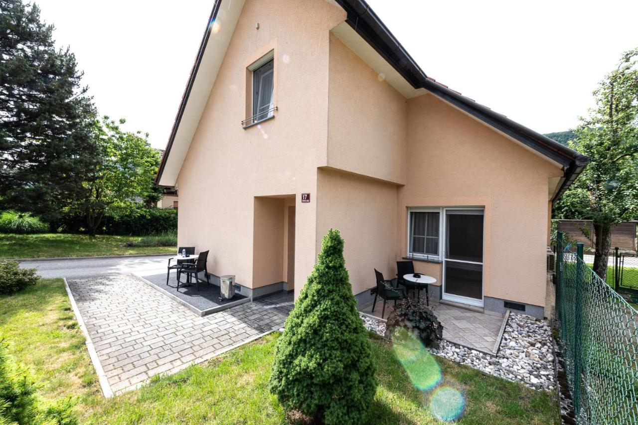Apartmaji In Sobe Ramar Straza Екстер'єр фото
